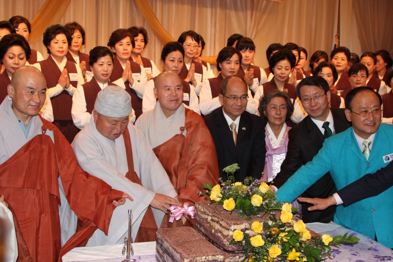 2011.11.23_제26차 세계불교도대회 한국대회 출범식, 떡케이크 나눔식